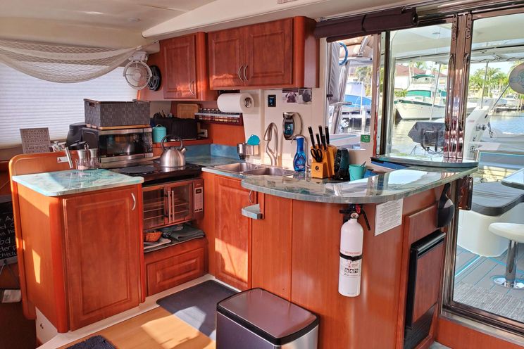 Charter Yacht THE SPACE BETWEEN - Leopard 46 - 3 Cabins - Fort Lauderdale - The Florida Keys - Miami - The Bahamas