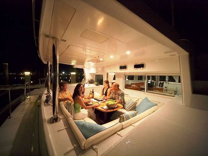 TWIN PRIDE - al fresco deck TWIN PRIDE - al fresco deck