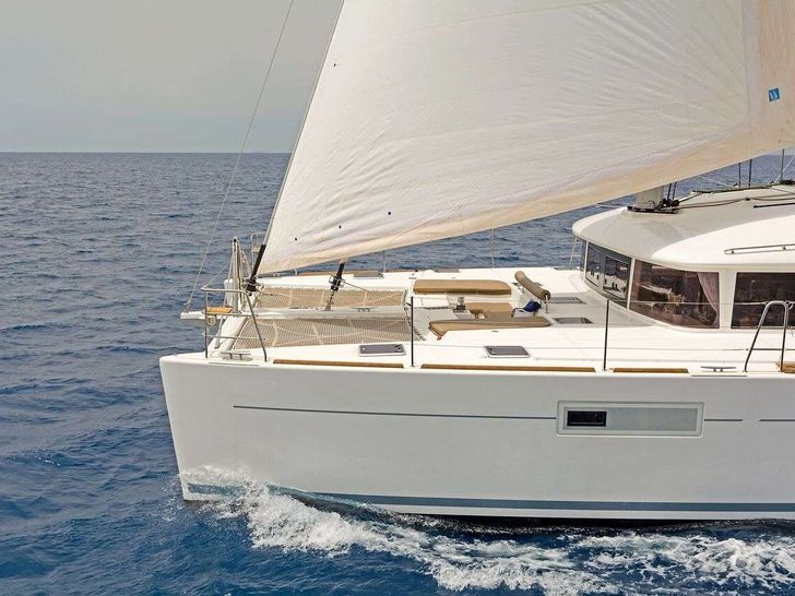 MELITI Lagoon 560 - foredeck MELITI Lagoon 560 - foredeck