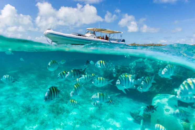 Charter Yacht LADY JOY - Christensen 157 - 6 Cabins - Nassau - Exumas - Bahamas