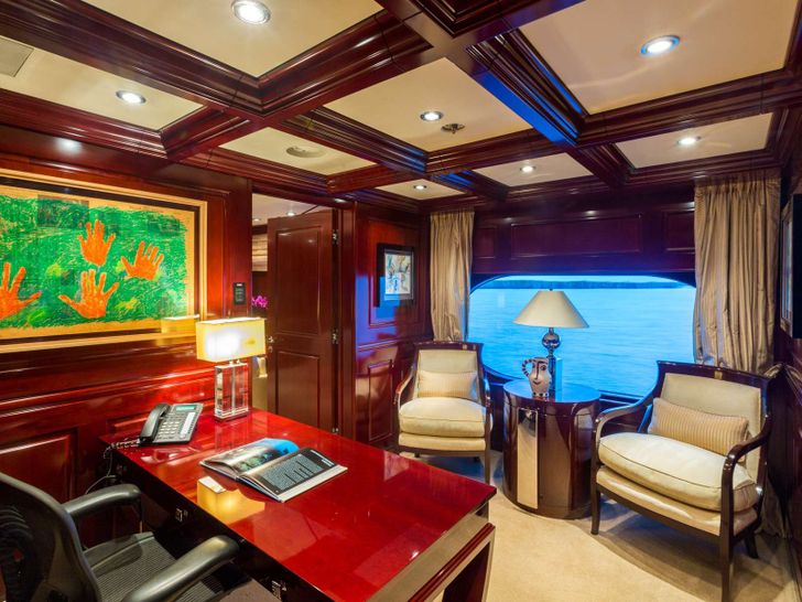 LADY JOY Christensen 157 - master cabin office LADY JOY Christensen 157 - master cabin office