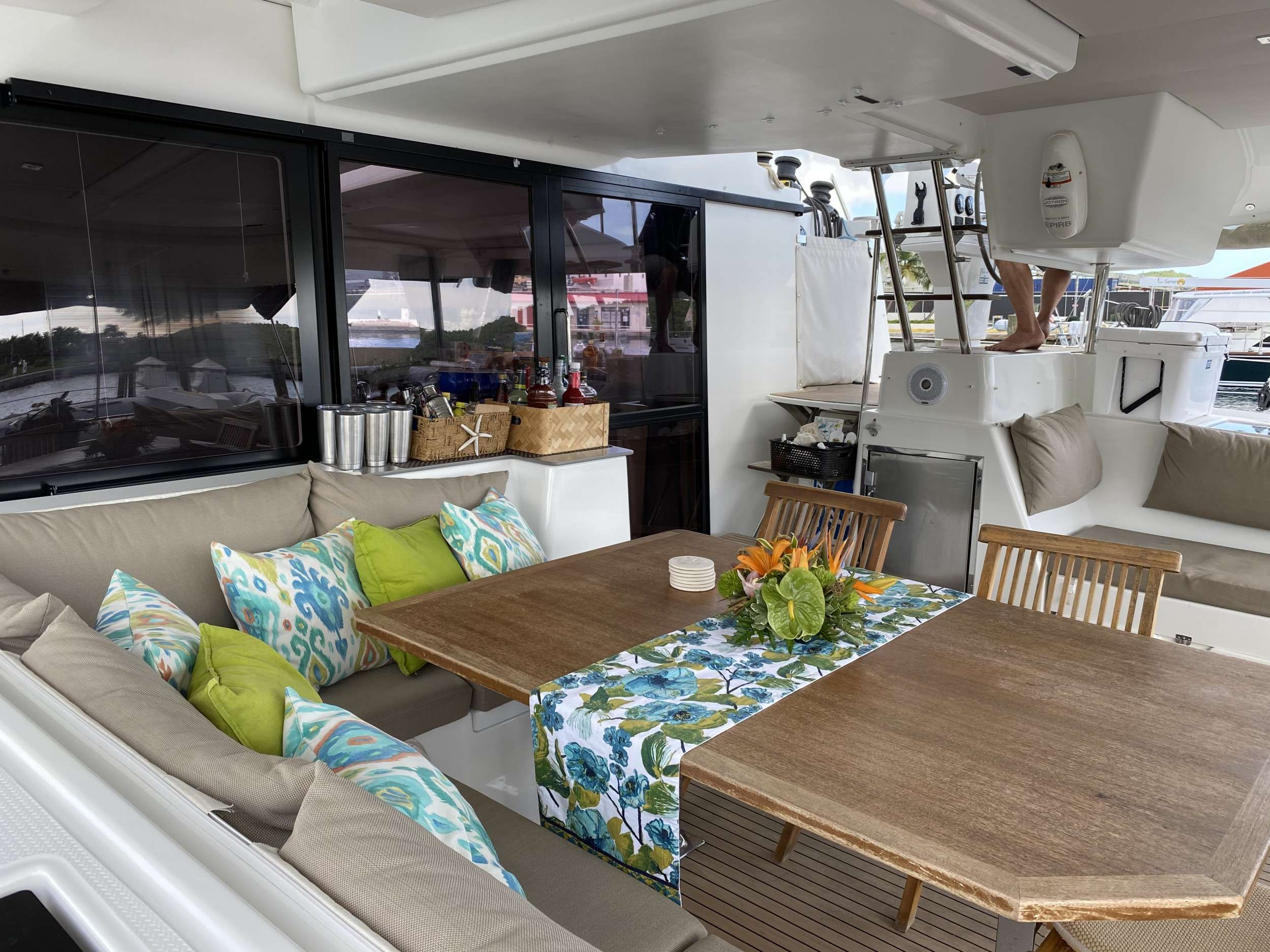 Cockpit dining area