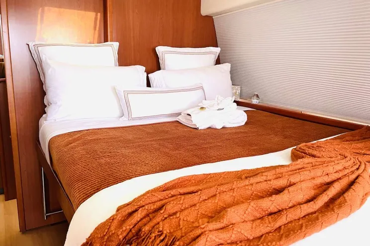 Charter Yacht DOLPHIN DAZE - Leopard 58 - 5 cabins - St Thomas - St John - St Croix