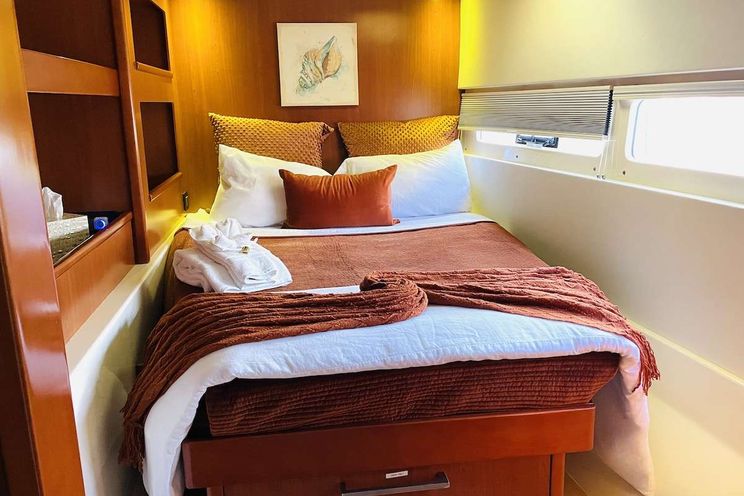 Charter Yacht DOLPHIN DAZE - Leopard 58 - 5 cabins - St Thomas - St John - St Croix