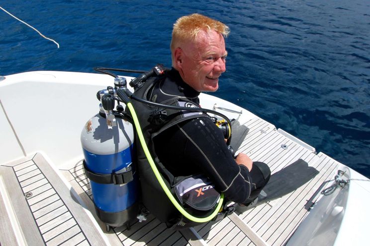 Charter Yacht ISOLABLUE - 3 Cabins - Caribbean Windward Islands - Grenadines