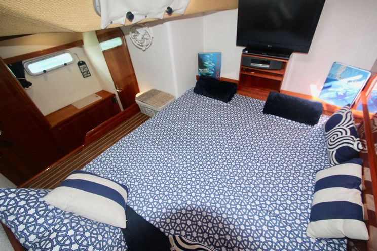 Charter Yacht ISOLABLUE - 3 Cabins - Caribbean Windward Islands - Grenadines