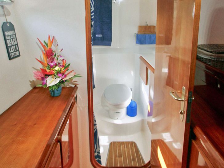 ISOLABLUE - Ensuite ISOLABLUE - Ensuite