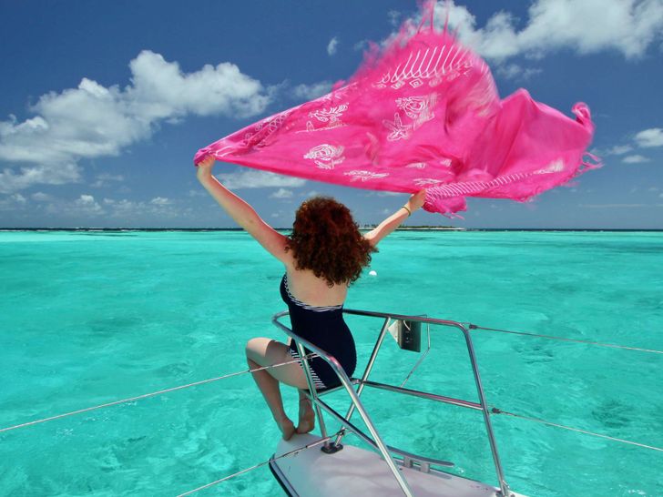 ISOLABLUE - Views at anchor ISOLABLUE - Views at anchor