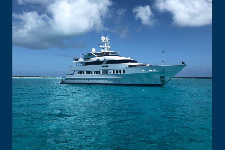 Charter Yacht NEVER ENOUGH - Feadship 140 - 5 Cabins - Nassau - Bahamas - Exumas