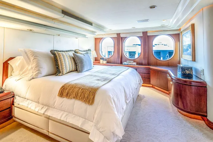 Charter Yacht NEVER ENOUGH - Feadship 140 - 5 Cabins - Nassau - Bahamas - Exumas