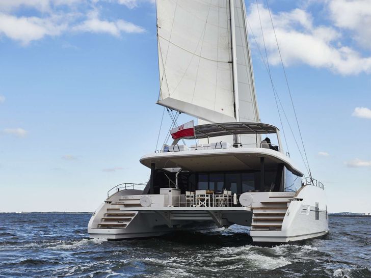 FEEL THE BLUE Sunreef 60 - aft shot FEEL THE BLUE Sunreef 60 - aft shot