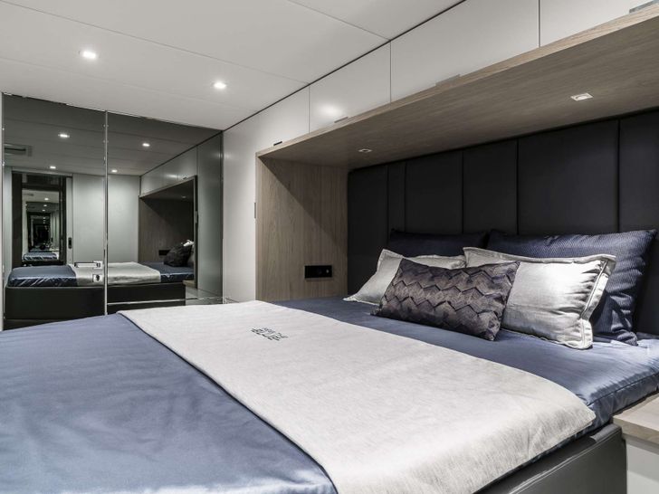 FEEL THE BLUE Sunreef 60 - master cabin FEEL THE BLUE Sunreef 60 - master cabin