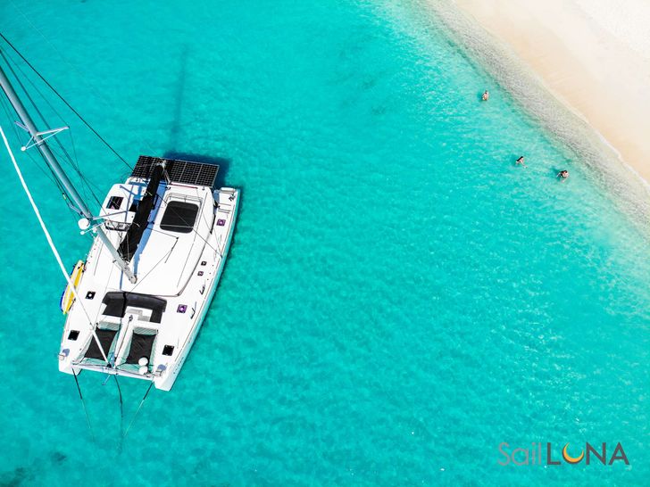 LUNA Lagoon 450S - aerial shot LUNA Lagoon 450S - aerial shot