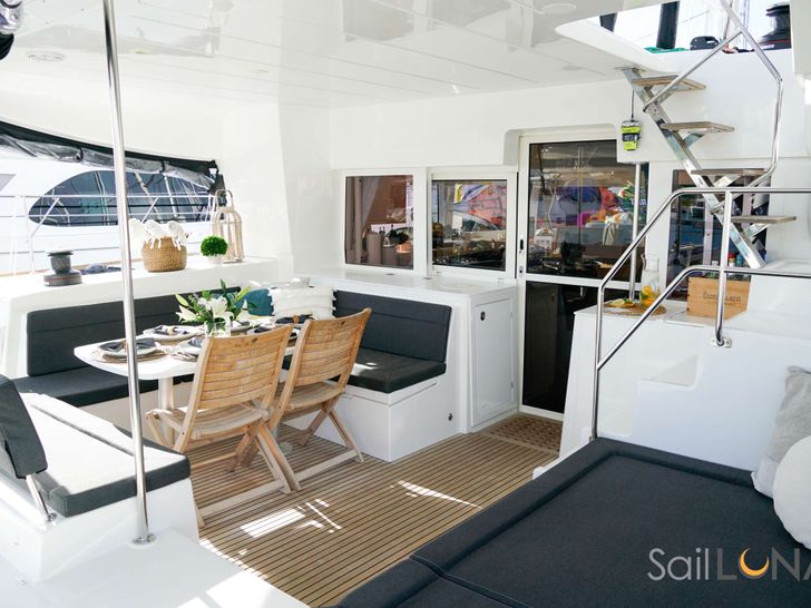 LUNA Lagoon 450S - aft deck LUNA Lagoon 450S - aft deck