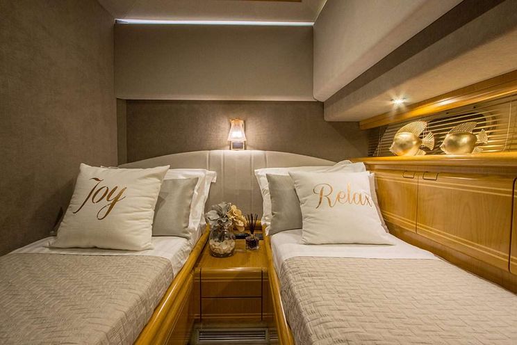 Charter Yacht VENTO - Ferretti 79 - 4 cabins - Athens - Mykonos - Zakynthos