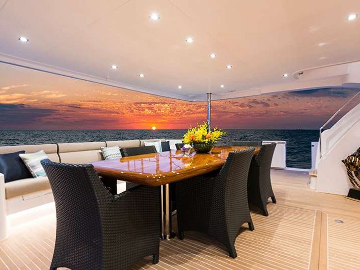 Alfresco dining on the aft deck Alfresco dining on the aft deck