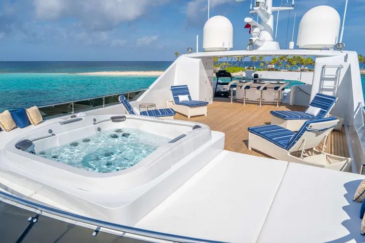 Charter Yacht RELENTLESS - Trinity 145 - 5 Cabins - Nassau - Exumas - Bahamas