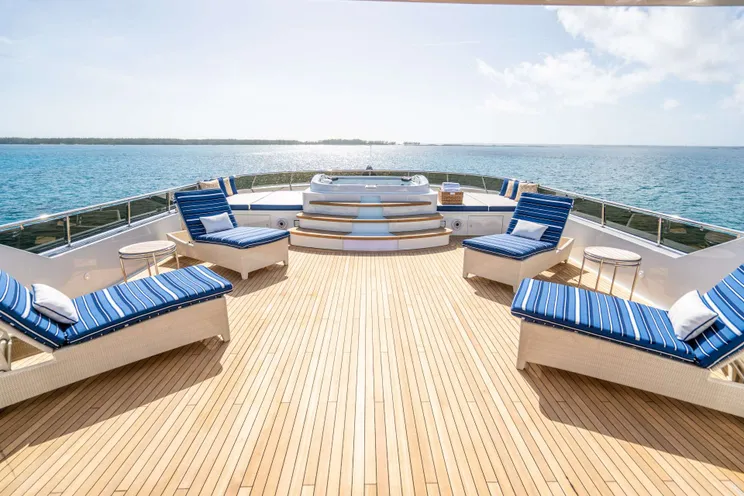 Charter Yacht RELENTLESS - Trinity 145 - 5 Cabins - Nassau - Exumas - Bahamas