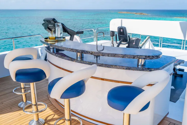 Charter Yacht RELENTLESS - Trinity 145 - 5 Cabins - Nassau - Exumas - Bahamas