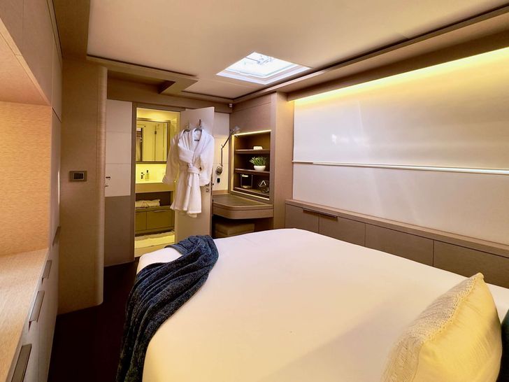 TWIN FLAME 77 Lagoon Seventy 7 - VIP cabin 1 TWIN FLAME 77 Lagoon Seventy 7 - VIP cabin 1