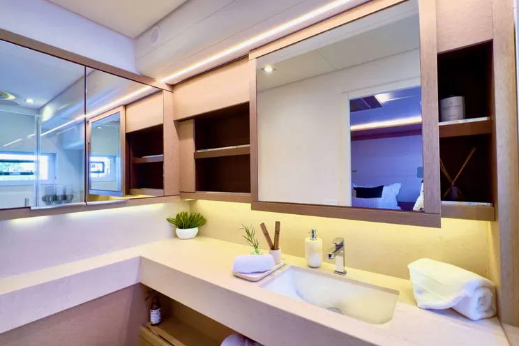 Charter Yacht TWIN FLAME 77 - Lagoon Seventy 7 - 4 Cabins - Tortola - Anegada - Virgin Gorda - BVI - Caribbean