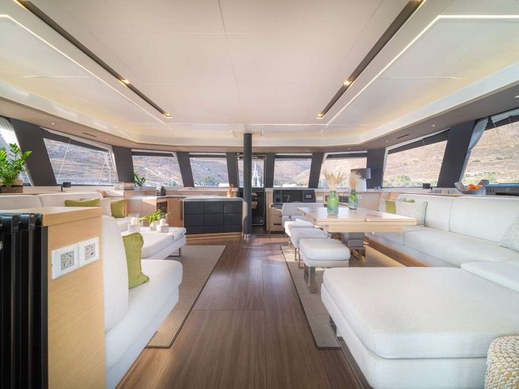 AETHER Fountaine Pajot Alegria 67 - interior AETHER Fountaine Pajot Alegria 67 - interior