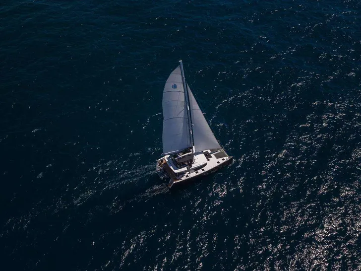 NOMAD Lagoon 52 - profile NOMAD Lagoon 52 - profile