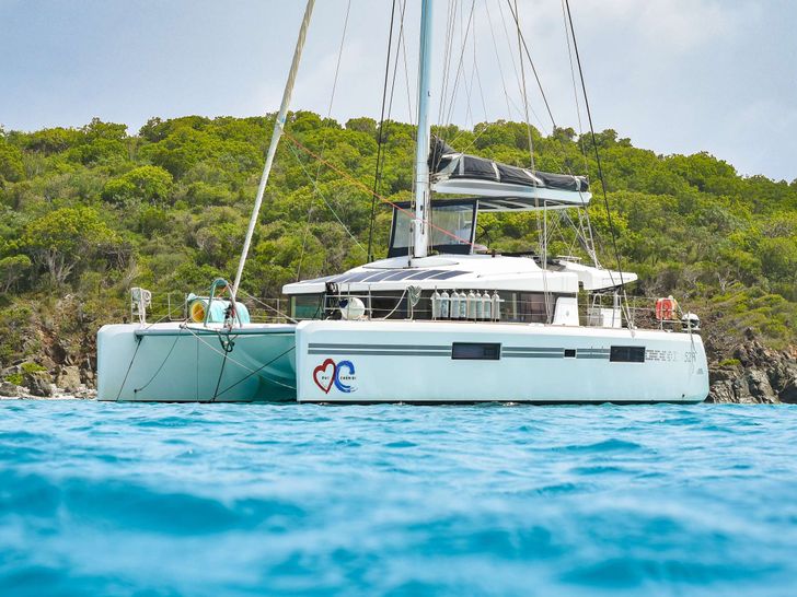 Oui Cherie is an exceptionally spacious Lagoon 52F know for it’s deluxe cabins and performance sailing. The 52F is Lagoon’s performance luxury model;perfectly intersects the ideas of comfort and capability. It's accommodations are fit for the