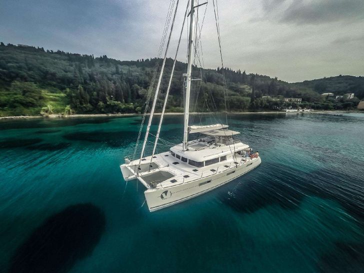 OCEAN VIEW - Lagoon 620,aerial shot with waterline OCEAN VIEW - Lagoon 620,aerial shot with waterline