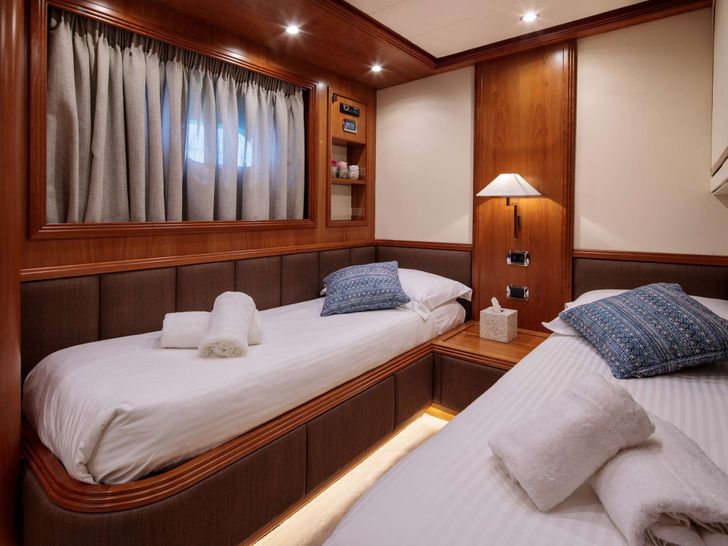 FREEDOM - Twin Cabin FREEDOM - Twin Cabin