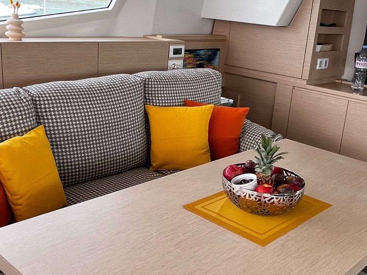 ARAOK Fountaine Pajot Ipanema 58 - indoor dining area ARAOK Fountaine Pajot Ipanema 58 - indoor dining area