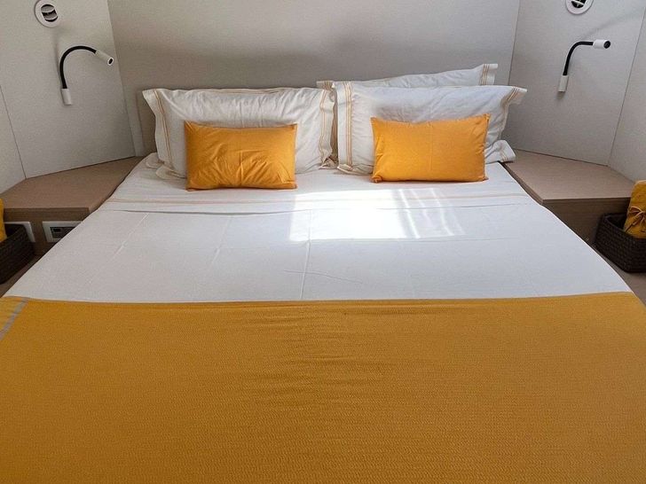 ARAOK Fountaine Pajot Ipanema 58 - VIP cabin 2 ARAOK Fountaine Pajot Ipanema 58 - VIP cabin 2