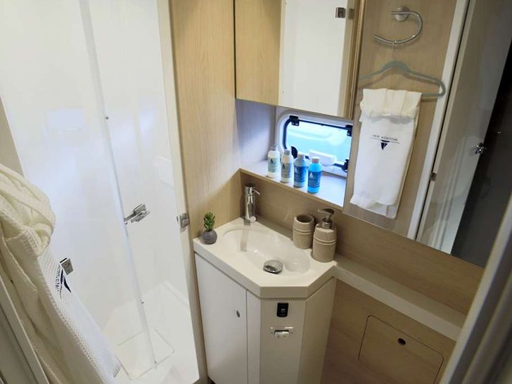 NEW HORIZONS 3 Bali 5.4 - VIP cabin 1 bathroom NEW HORIZONS 3 Bali 5.4 - VIP cabin 1 bathroom