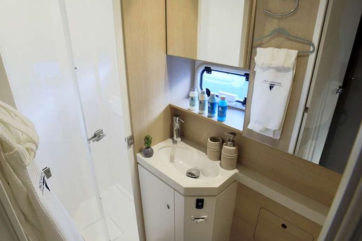 Charter Yacht NEW HORIZONS 3 - Bali 5.4 - 5 Cabins - Athens - Mykonos - Paros - Cyclades - Greece