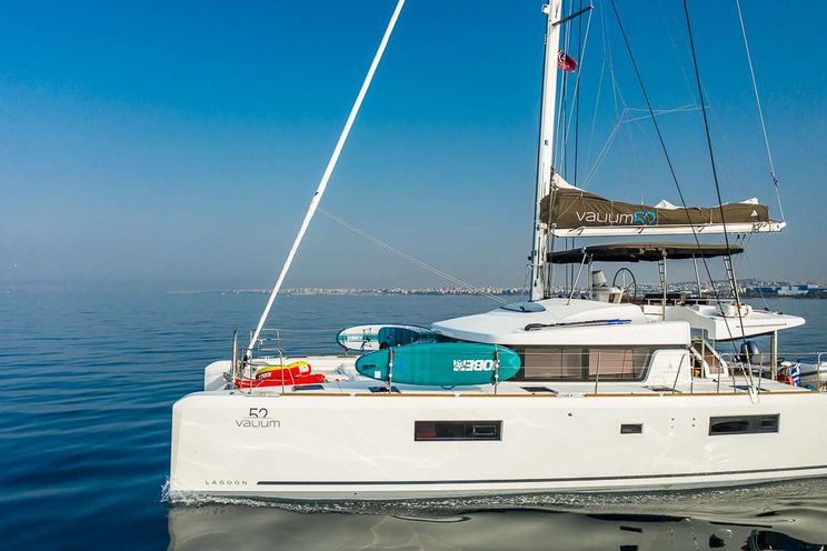 Charter Yacht VALIUM 52 - Lagoon 52 - 5 Cabins - Athens - Mykonos - Zakynthos