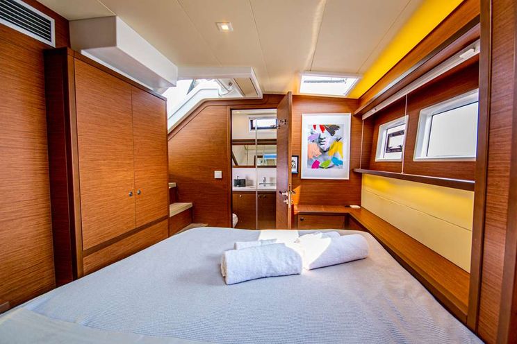 Charter Yacht ELVIRA 52 - Lagoon 52 - 5 Cabins - Athens - Mykonos - Zakynthos