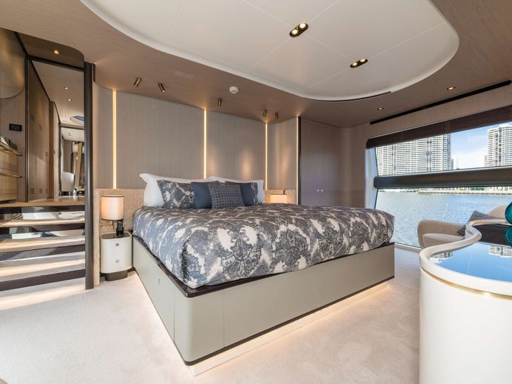 MAJESTIC MOMENTS - Master Stateroom MAJESTIC MOMENTS - Master Stateroom