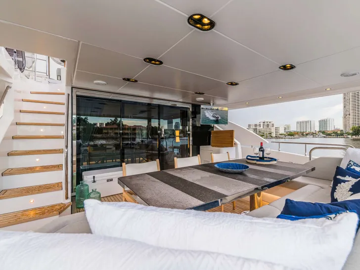 MAJESTIC MOMENTS - Aft Deck Other view MAJESTIC MOMENTS - Aft Deck Other view