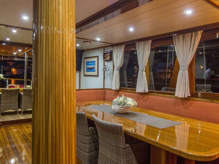 ALTAIR - saloon ALTAIR - saloon