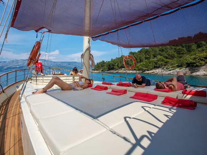 ALTAIR - lower deck sun pads ALTAIR - lower deck sun pads