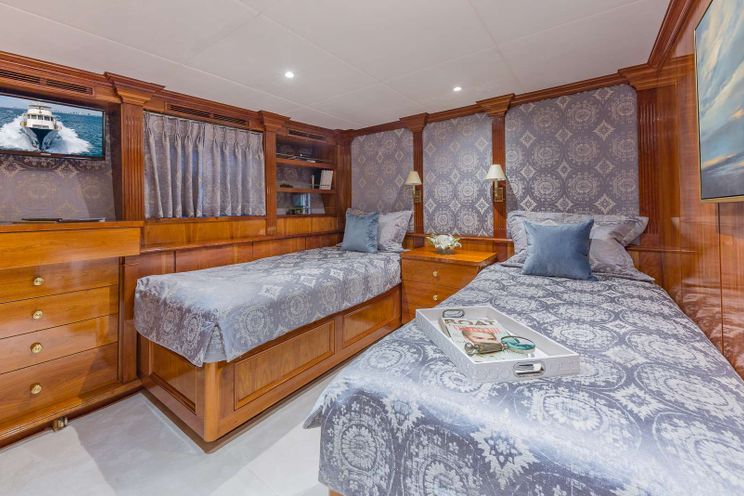Charter Yacht ARIADNE - Breaux Bay Craft 37m - 4 Cabins - Fort Lauderdale - Bahamas - Mystic - New England