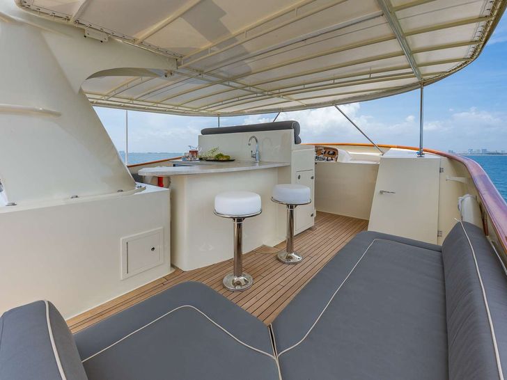 ARIADNE Breaux Bay Craft 37m Luxury Crewed Motor Yacht Flybridge Seating ARIADNE Breaux Bay Craft 37m Luxury Crewed Motor Yacht Flybridge Seating