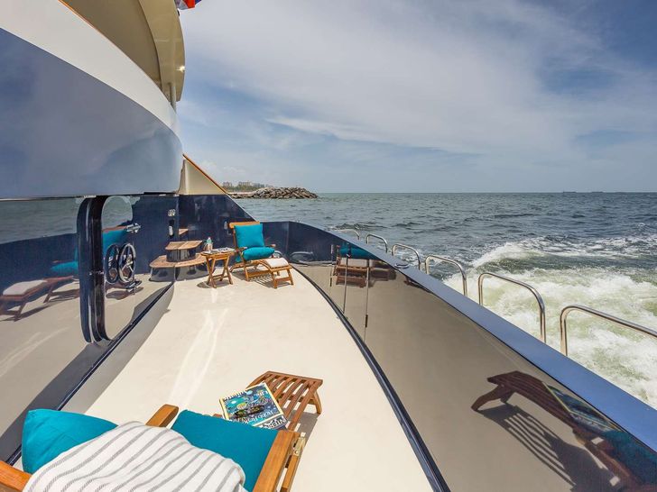 ARIADNE Breaux Bay Craft 37m Luxury Crewed Motor Yacht Cockpit Sunbathing ARIADNE Breaux Bay Craft 37m Luxury Crewed Motor Yacht Cockpit Sunbathing