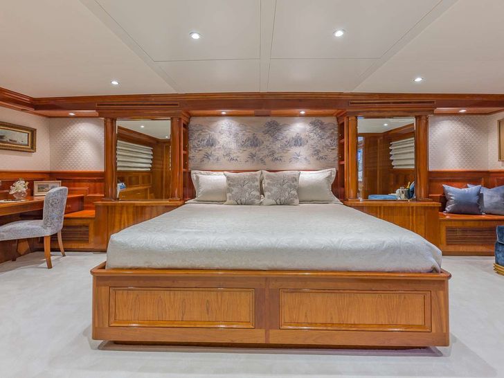 ARIADNE Breaux Bay Craft 37m Luxury Crewed Motor Yacht Master Cabin ARIADNE Breaux Bay Craft 37m Luxury Crewed Motor Yacht Master Cabin