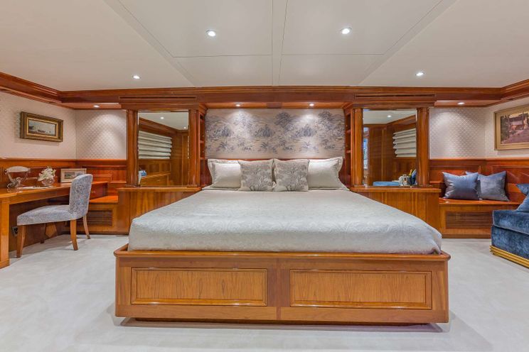 Charter Yacht ARIADNE - Breaux Bay Craft 37m - 4 Cabins - Fort Lauderdale - Bahamas - Mystic - New England