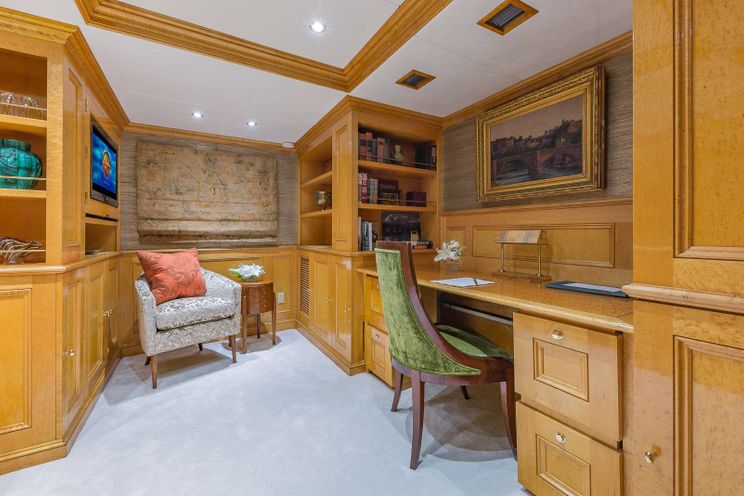 Charter Yacht ARIADNE - Breaux Bay Craft 37m - 4 Cabins - Fort Lauderdale - Bahamas - Mystic - New England