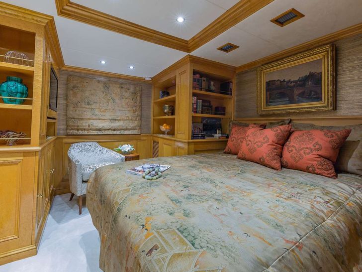 ARIADNE Breaux Bay Craft 37m Luxury Crewed Motor Yacht VIP Cabin ARIADNE Breaux Bay Craft 37m Luxury Crewed Motor Yacht VIP Cabin