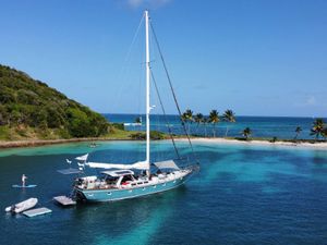 KAI - Wellington 70 - Virgin Islands - New England - St Thomas - Newport - Tortola KAI - Wellington 70 - Virgin Islands - New England - St Thomas - Newport - Tortola