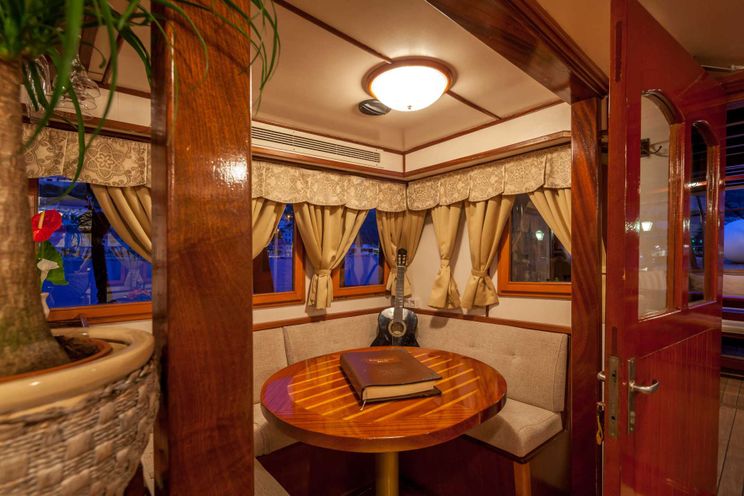 Charter Yacht ROMANCA - Custom Build 28 metres - Cabins 8 - Split - Hvar - Dubrovnik