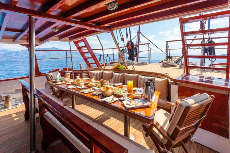 Charter Yacht ROMANCA - Custom Build 28 metres - Cabins 8 - Split - Hvar - Dubrovnik